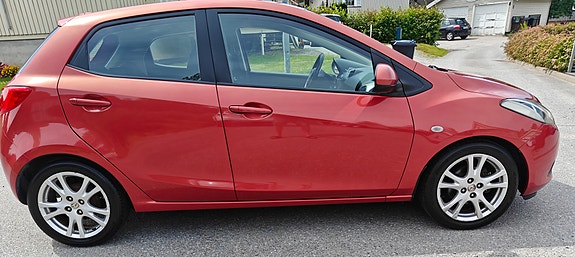 Mazda 2 2 of 5