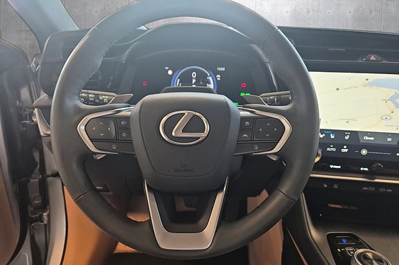 Lexus RZ450e 12 of 23