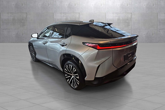 Lexus RZ450e 3 of 23