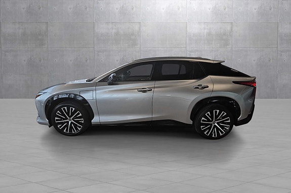 Lexus RZ450e 2 of 23