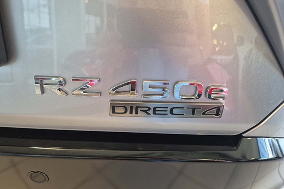 Lexus RZ450e 22 of 23