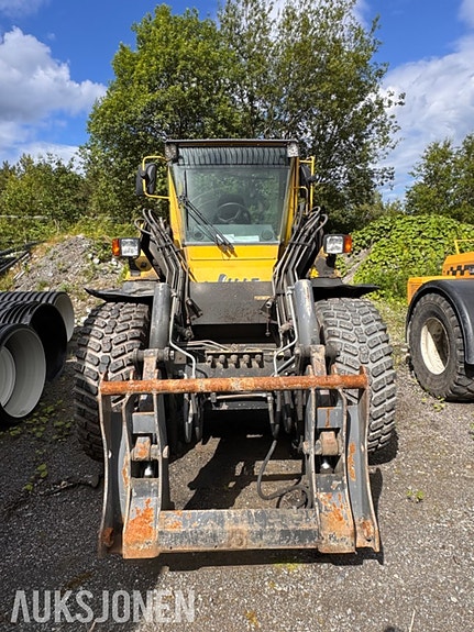 Wille 855 DW Redskapsbærer / Hjullaster - 4x4 - BM feste - 1 skuffe - 2 dekksett 2 of 5