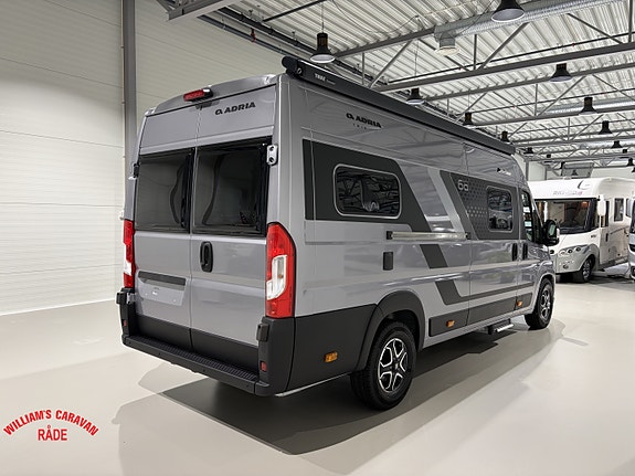 Adria TWIN 640 SLB 60Y | 8-Trinns Aut.gir | Truma Combi 6DE (diesel) | Ryggekamera | 2 of 5