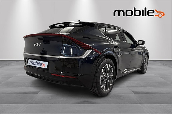 Kia EV6 3 of 5