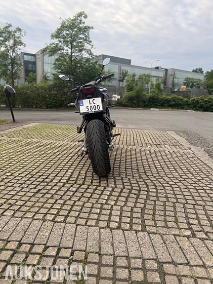 Yamaha MT-07 4 of 5