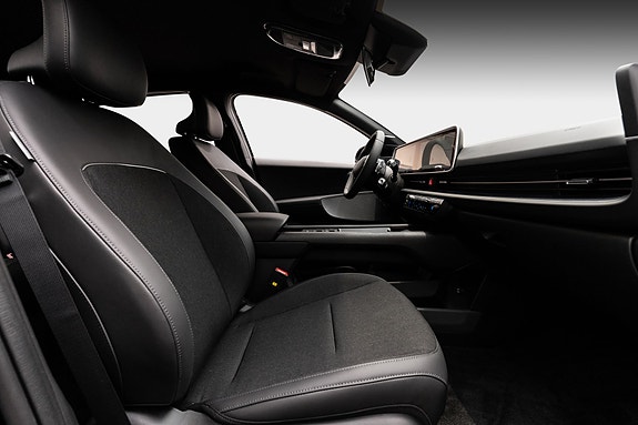 Hyundai Ioniq 6 30 of 30