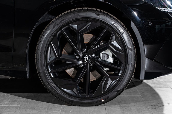 Hyundai Ioniq 6 5 of 30