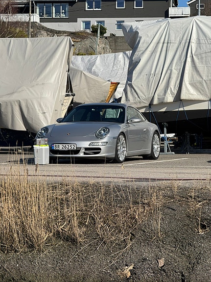 Porsche 911 4 of 5