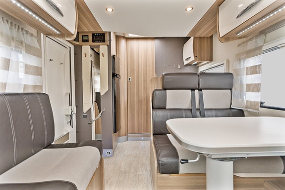 Challenger 398EB | Ford | Sykkelstativ | Dobbeltseng | Solcelle | 5 of 5