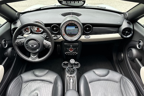 MINI Cooper S 11 of 30