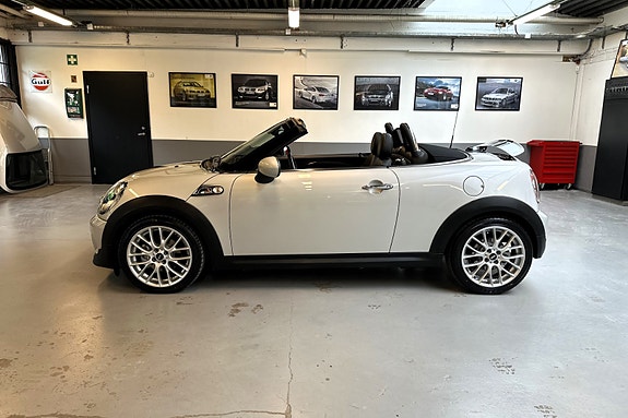MINI Cooper S 2 of 5