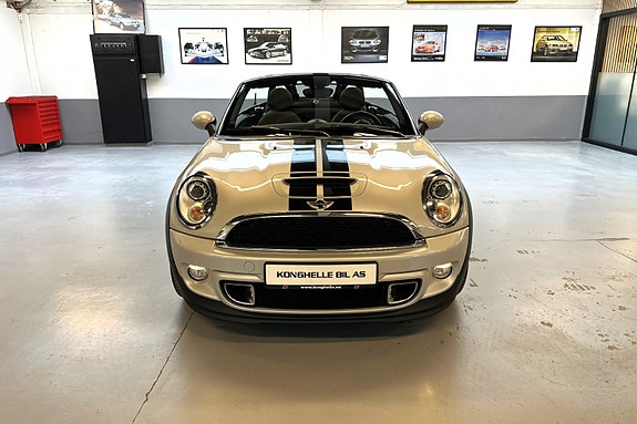 MINI Cooper S 8 of 30
