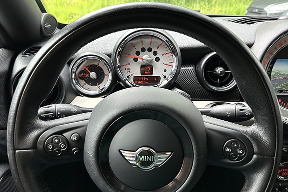 MINI Cooper S 15 of 30