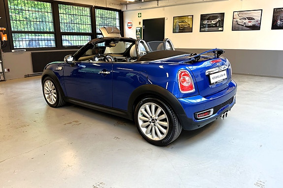 MINI Cooper S 3 of 5