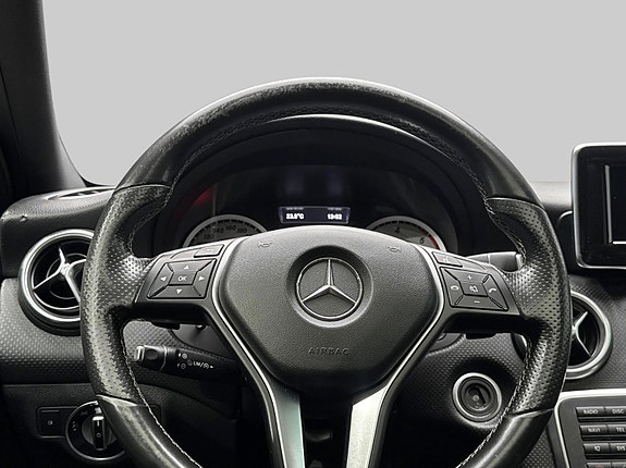 Mercedes-Benz A200 d 14 of 30