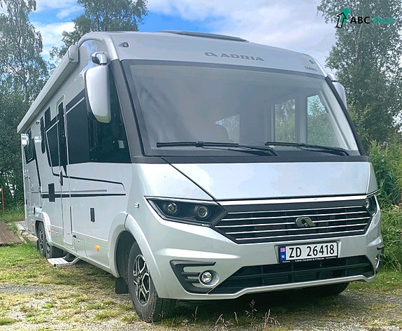Adria Sonic Supreme 810 |  Alde | Queenbed+Senkes.| Solc+3kW inv | Høy nyttelast | Lav km | 2 of 29
