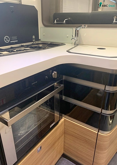 Adria Sonic Supreme 810 |  Alde | Queenbed+Senkes.| Solc+3kW inv | Høy nyttelast | Lav km | 11 of 29