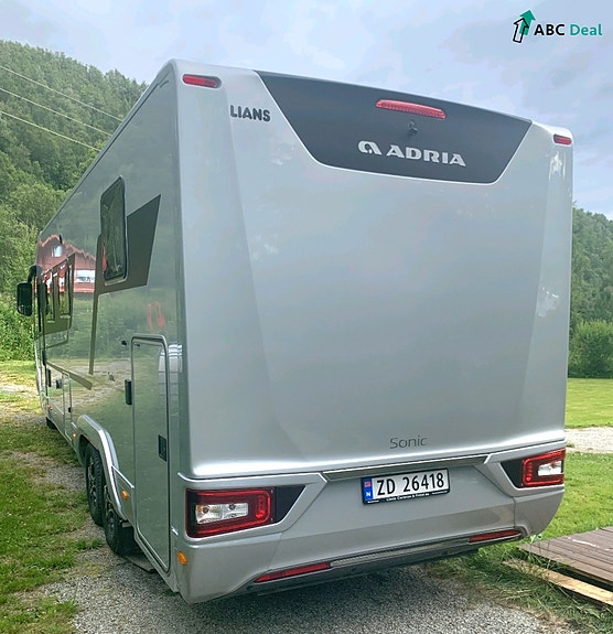 Adria Sonic Supreme 810 |  Alde | Queenbed+Senkes.| Solc+3kW inv | Høy nyttelast | Lav km | 4 of 29