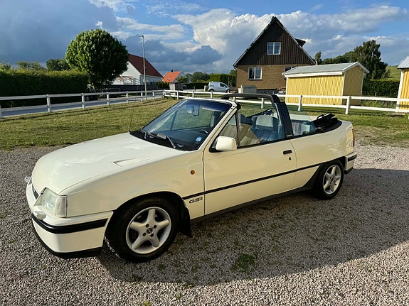 Opel Kadett 2 of 7