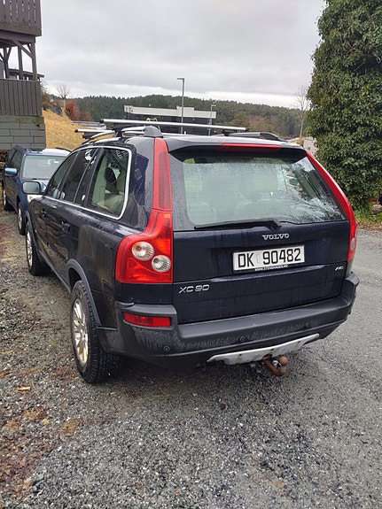 Volvo XC90 4 of 5