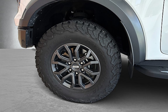 Ford Ranger Raptor 8 of 16