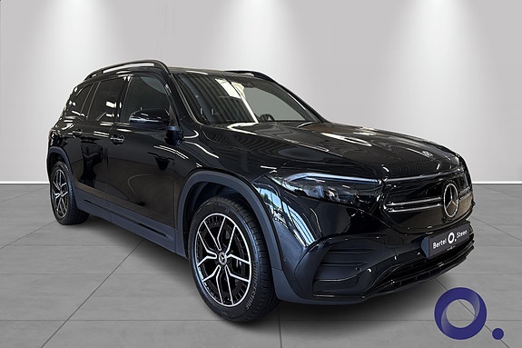 Mercedes-Benz EQB300 3 of 5