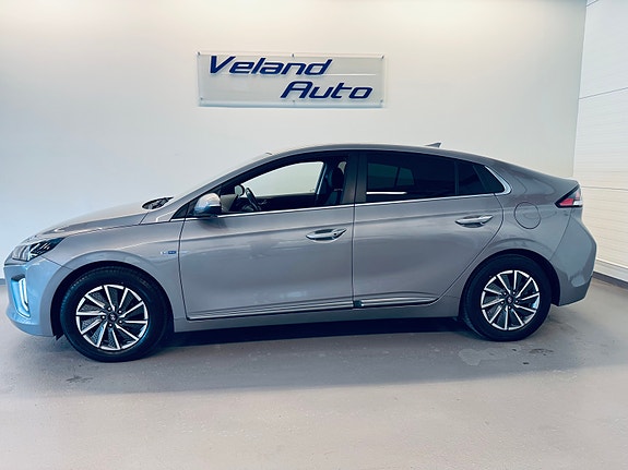 Hyundai IONIQ 3 of 5
