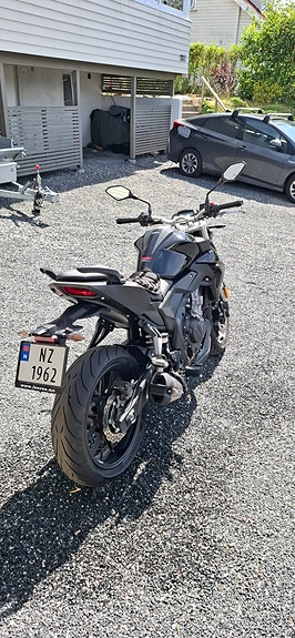 VOGE 500 R 4 of 5