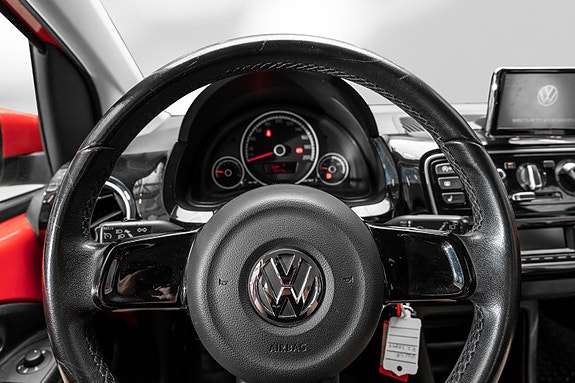 Volkswagen UP! 17 of 23