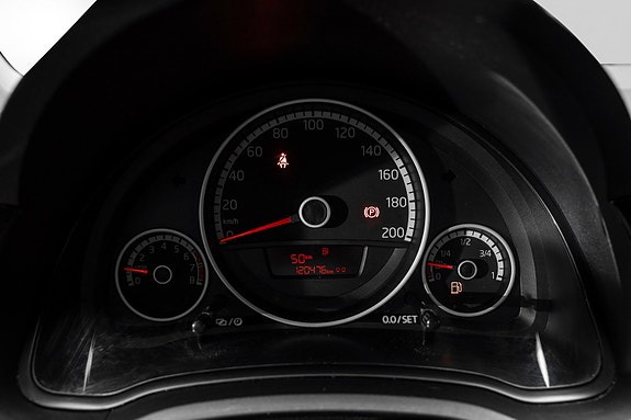 Volkswagen UP! 19 of 23
