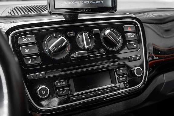 Volkswagen UP! 20 of 23
