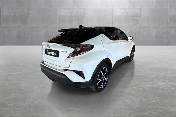 Toyota C-HR 5 of 5