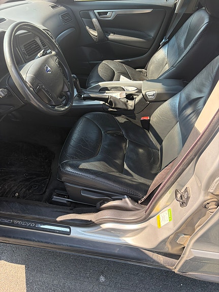 Volvo XC70 5 of 5