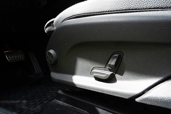 Mercedes-Benz GLC350 e 10 of 30