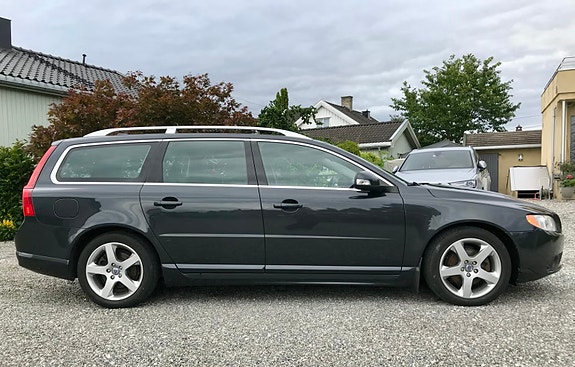 Volvo V70 3 of 20