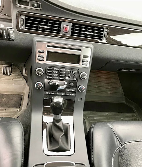 Volvo V70 11 of 20