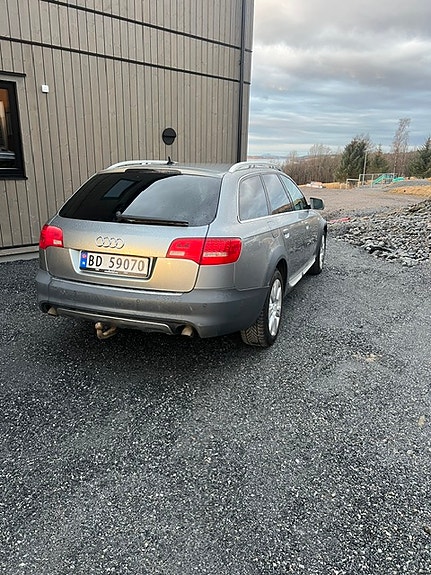 Audi A6 allroad 2 of 5