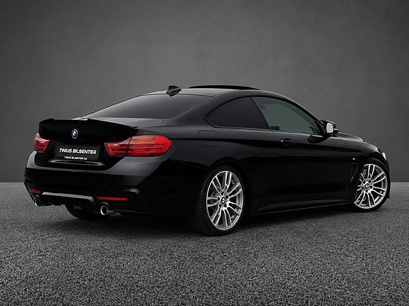 BMW 435i 2 of 5