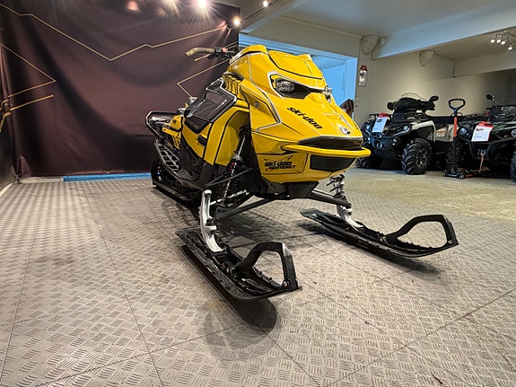 Ski-doo Summit SP 850 E-TEC 5 of 5