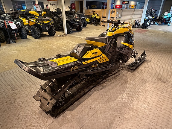 Ski-doo Summit SP 850 E-TEC 4 of 5