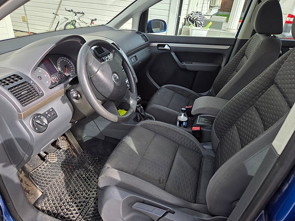 Volkswagen Touran 5 of 5