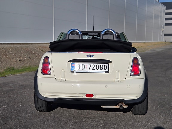 MINI One 4 of 5