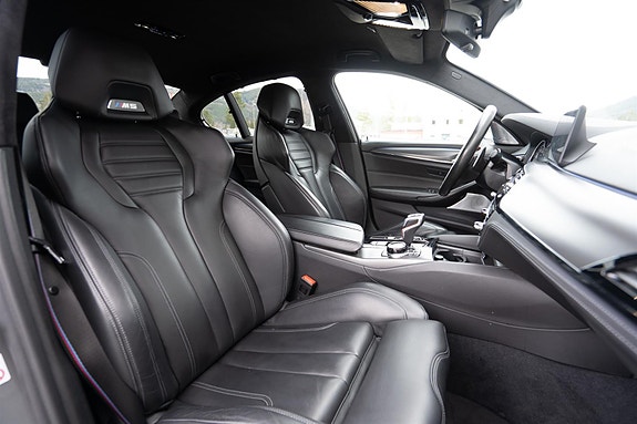 BMW M5 26 of 30
