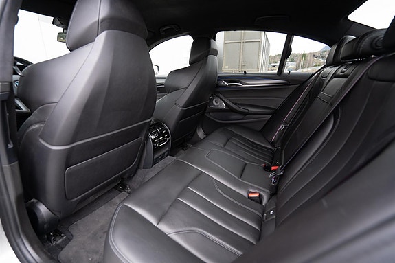 BMW M5 17 of 30