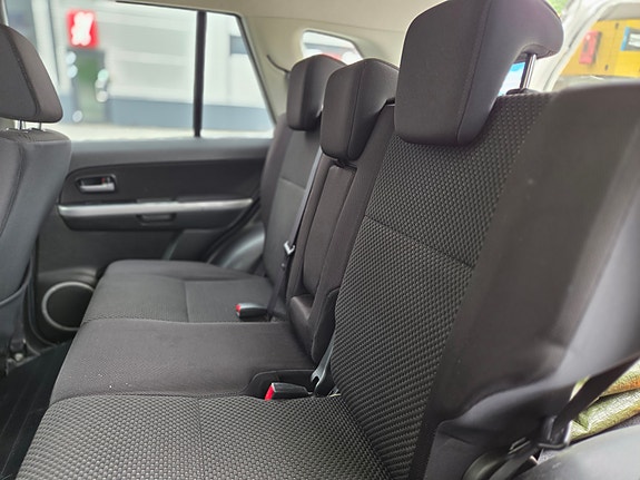 Suzuki Grand Vitara 11 of 12