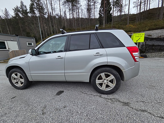 Suzuki Grand Vitara 6 of 12