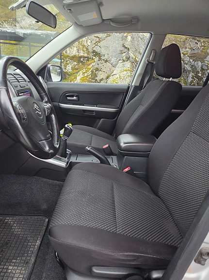Suzuki Grand Vitara 7 of 12