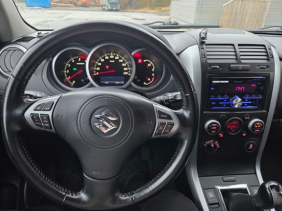 Suzuki Grand Vitara 10 of 12