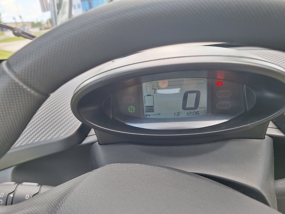 Renault Twizy 11 of 26