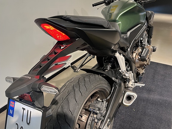 Honda CB650R E-Clutch 7 of 14